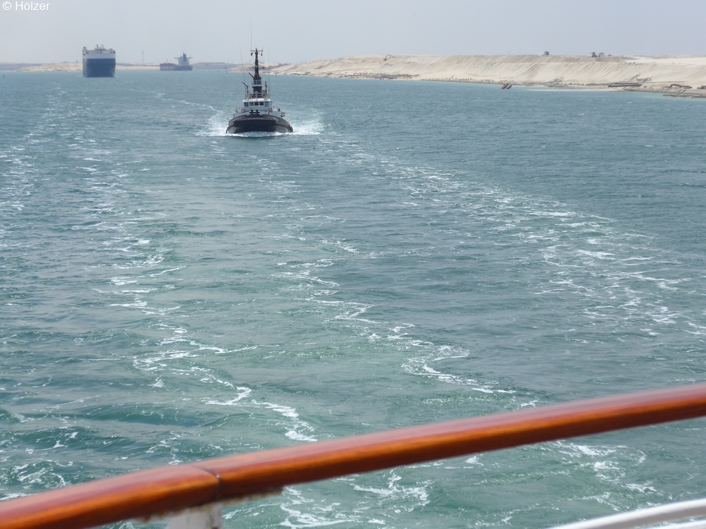 hoe-2018-04-22-Suez-Kanal-P1100762p.jpg